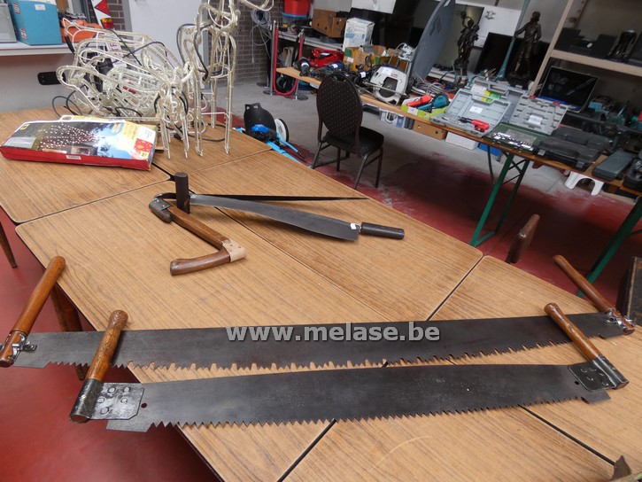 Oudtijds gereedschap "boomzagen"