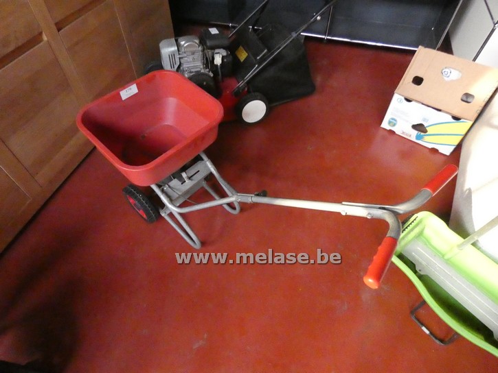 Strooiwagen "rood"