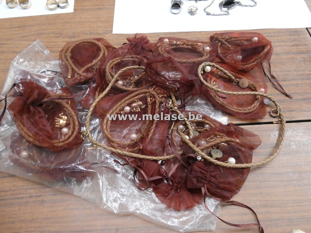 Lot halskettingen "lederlook"