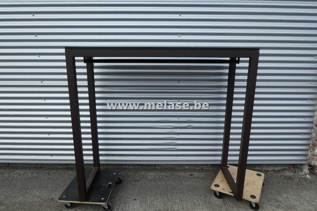 Toonbank/kledingrek met verlichting