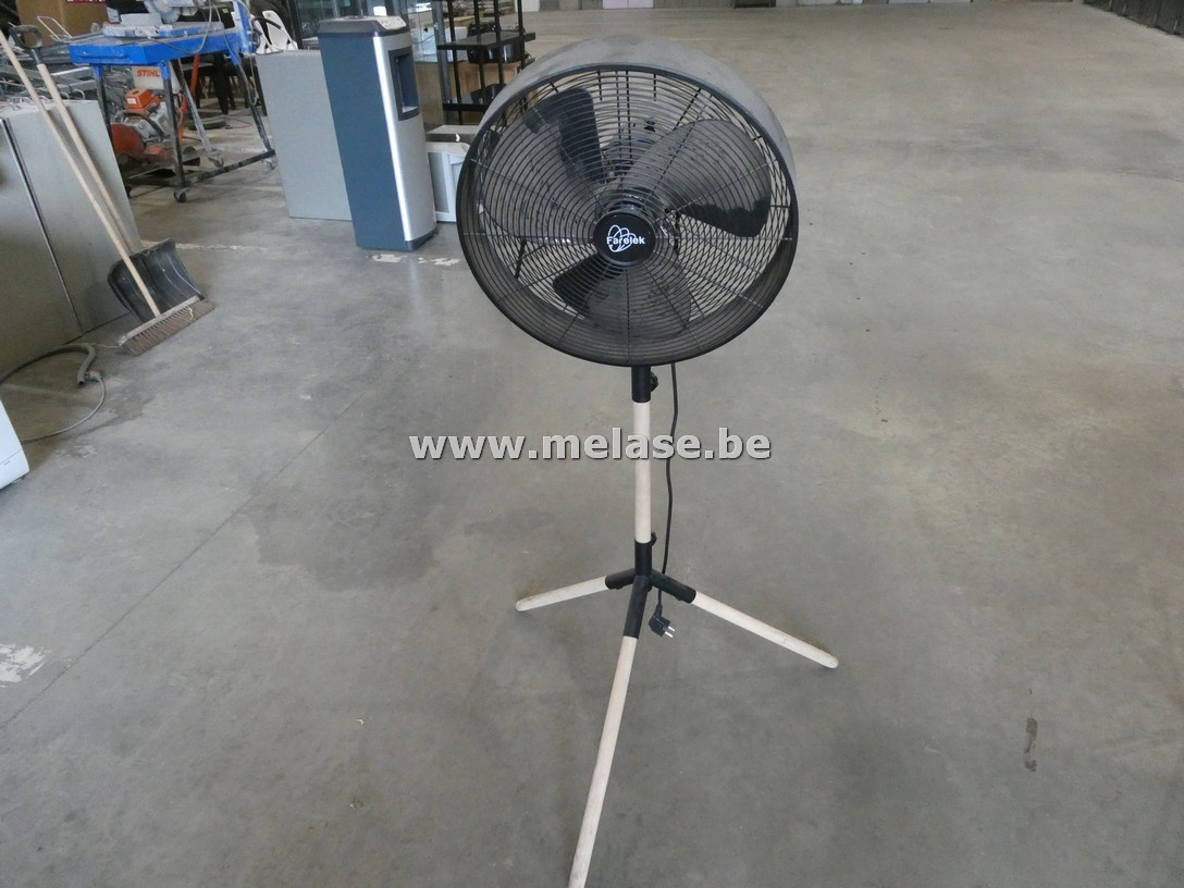 Ventilator op voet