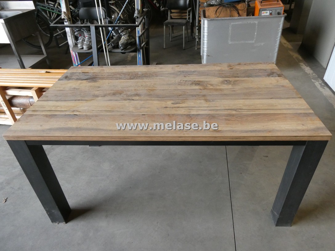Houten tafel