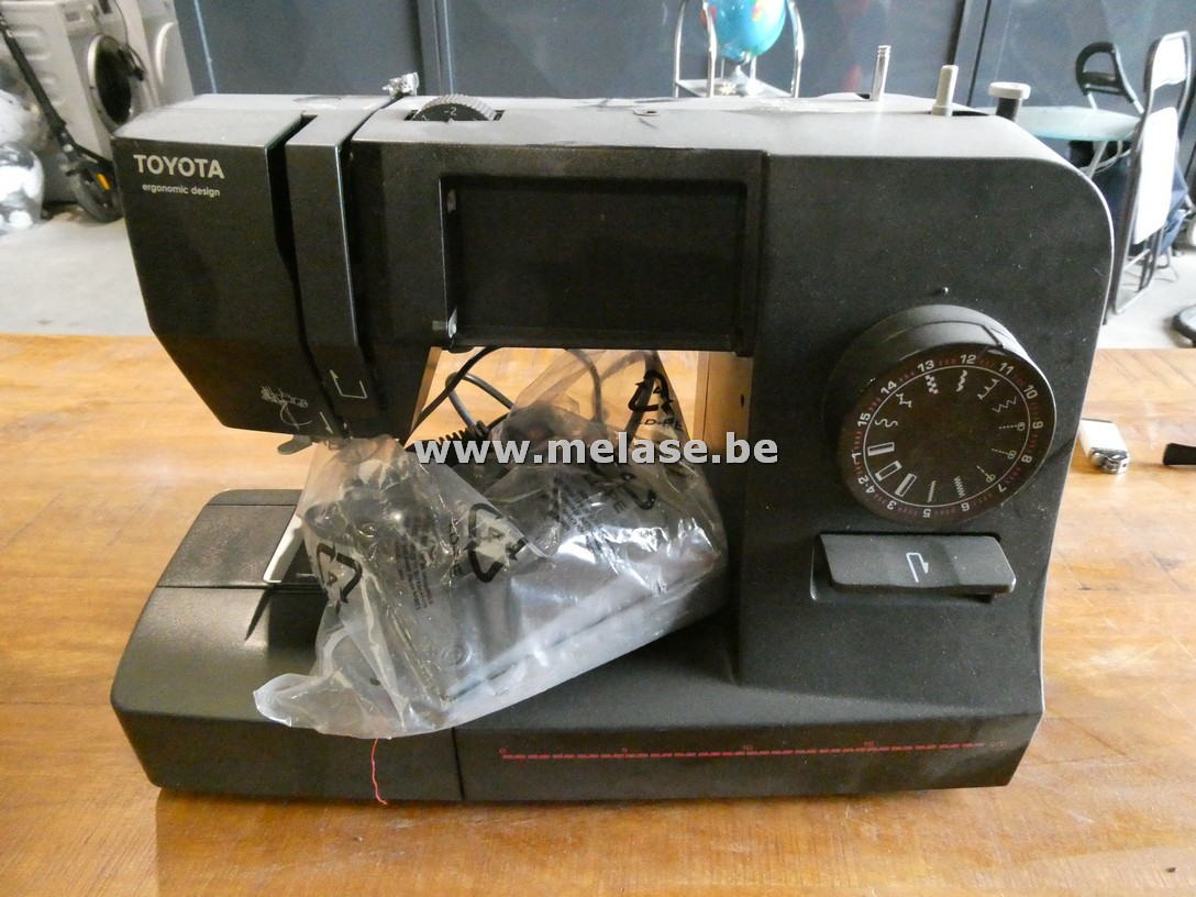 Naaimachine "Toyota"